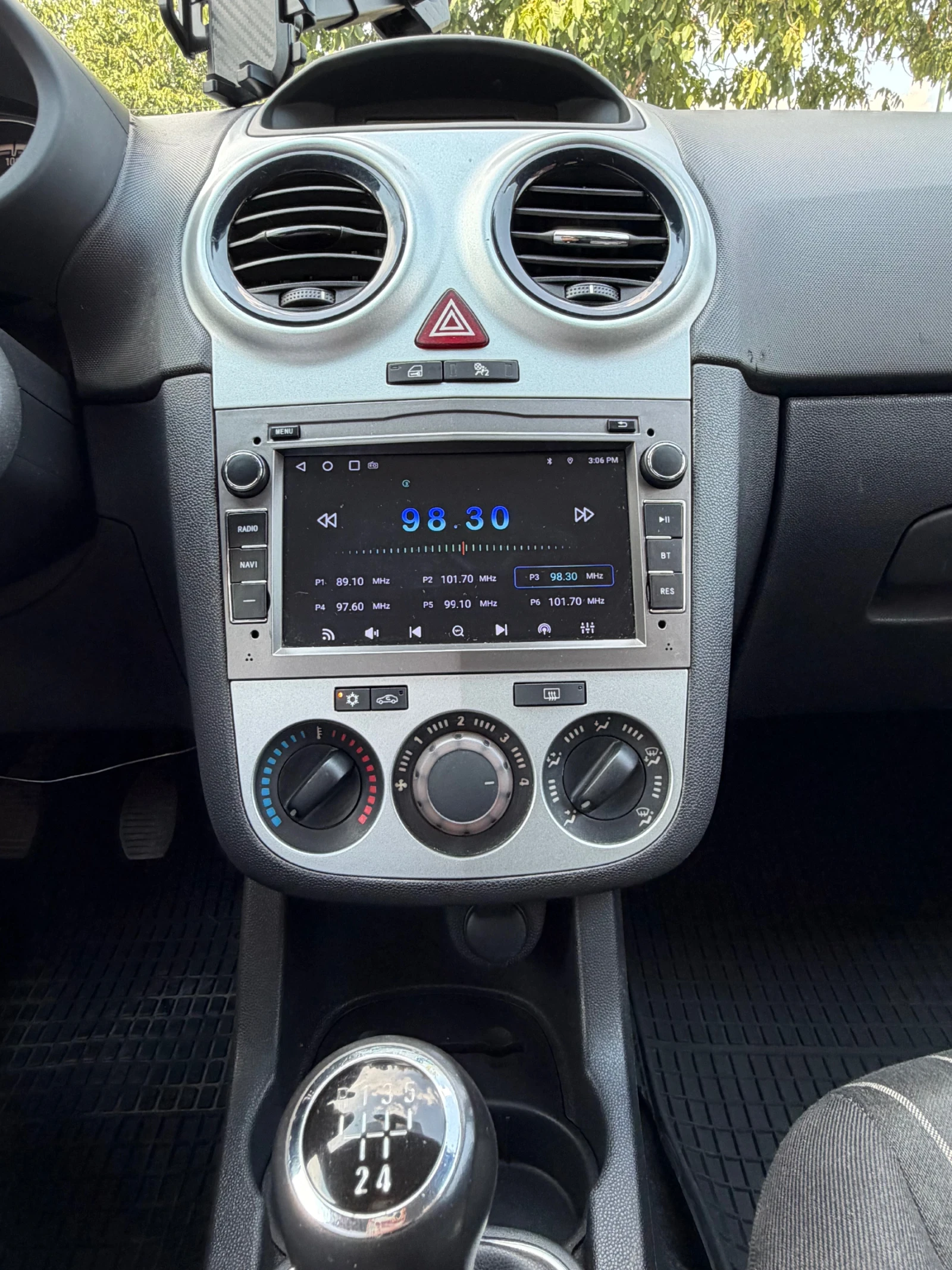 Opel Corsa, снимка 14 - Автомобили и джипове - 55788647