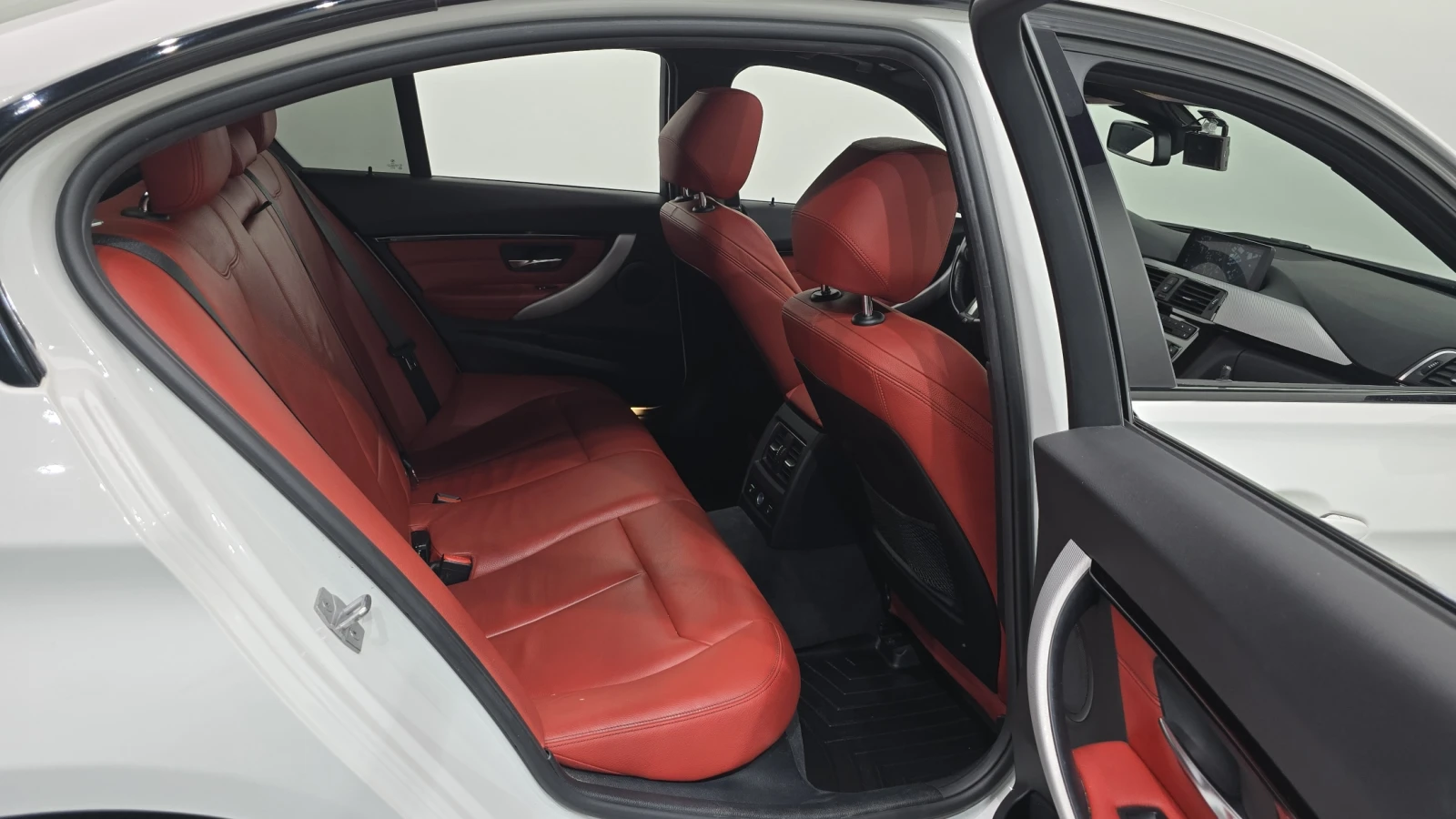 BMW 330 M Sport autoprime.bg, снимка 11 - Автомобили и джипове - 56002328