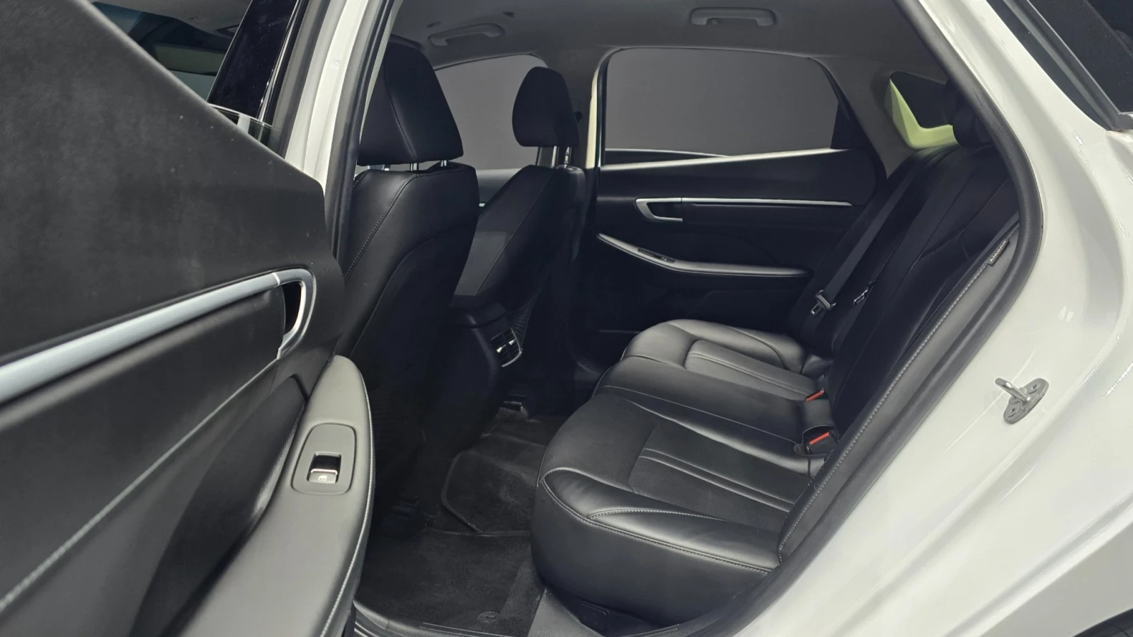 Hyundai Sonata 1.6 Turbo Premium , снимка 10 - Автомобили и джипове - 56017092
