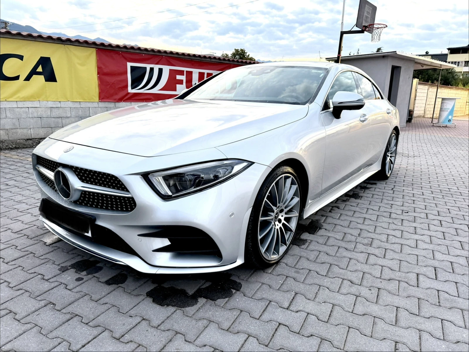Mercedes-Benz CLS 300 Уникална кола, снимка 5 - Автомобили и джипове - 56136577