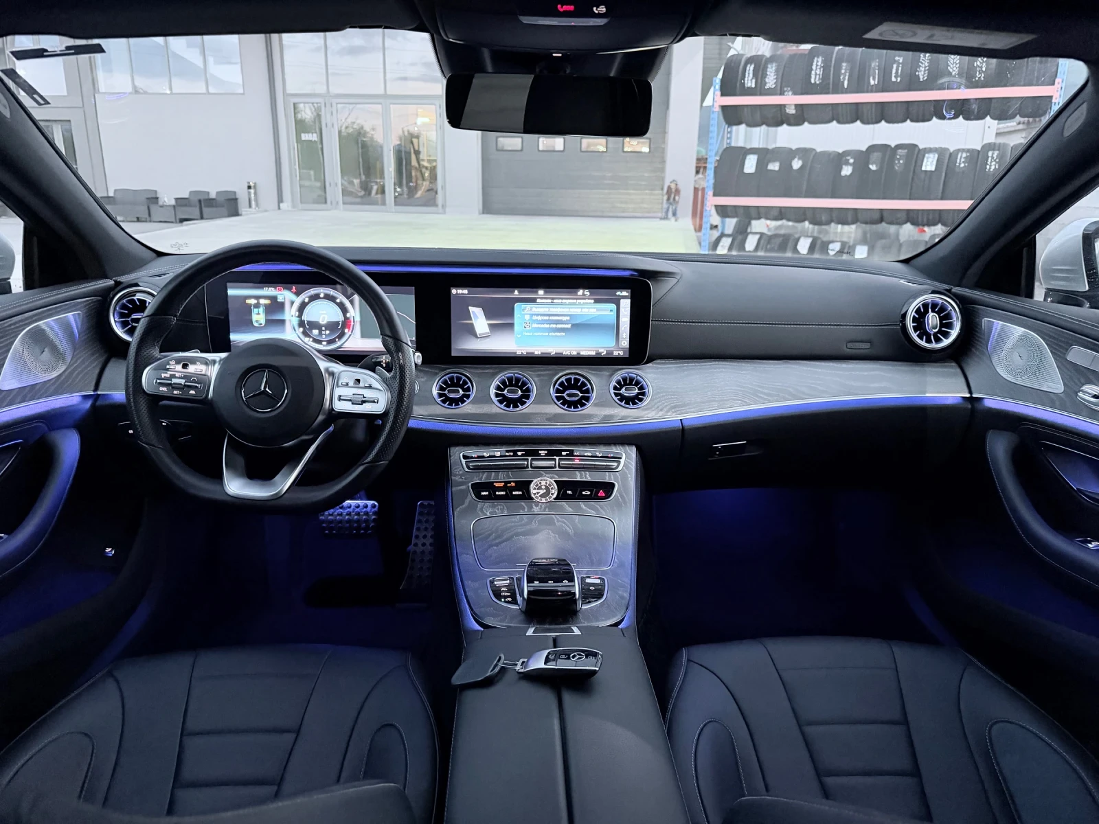 Mercedes-Benz CLS 300 Уникална кола, снимка 12 - Автомобили и джипове - 56136577
