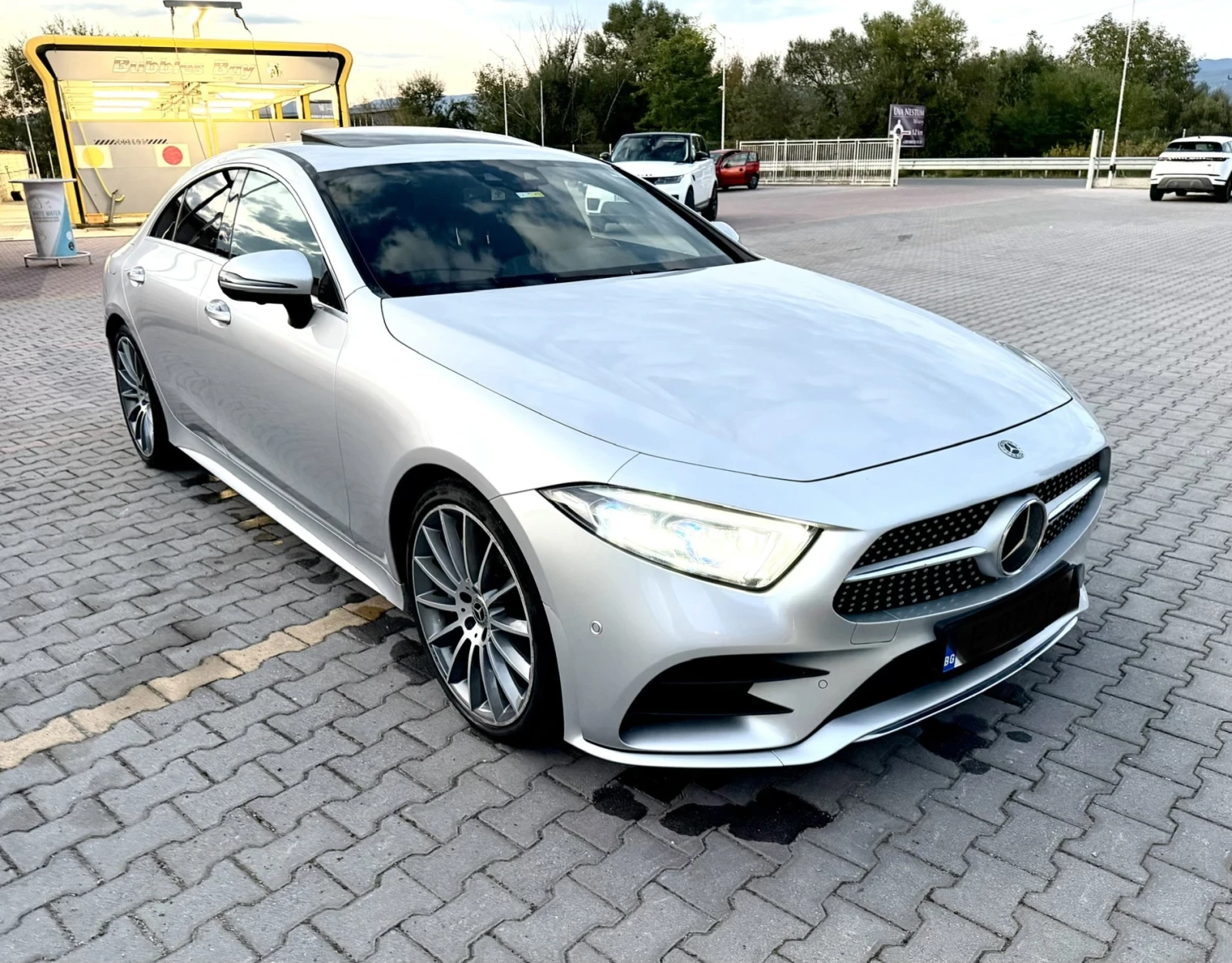 Mercedes-Benz CLS 300 Уникална кола, снимка 3 - Автомобили и джипове - 56136577