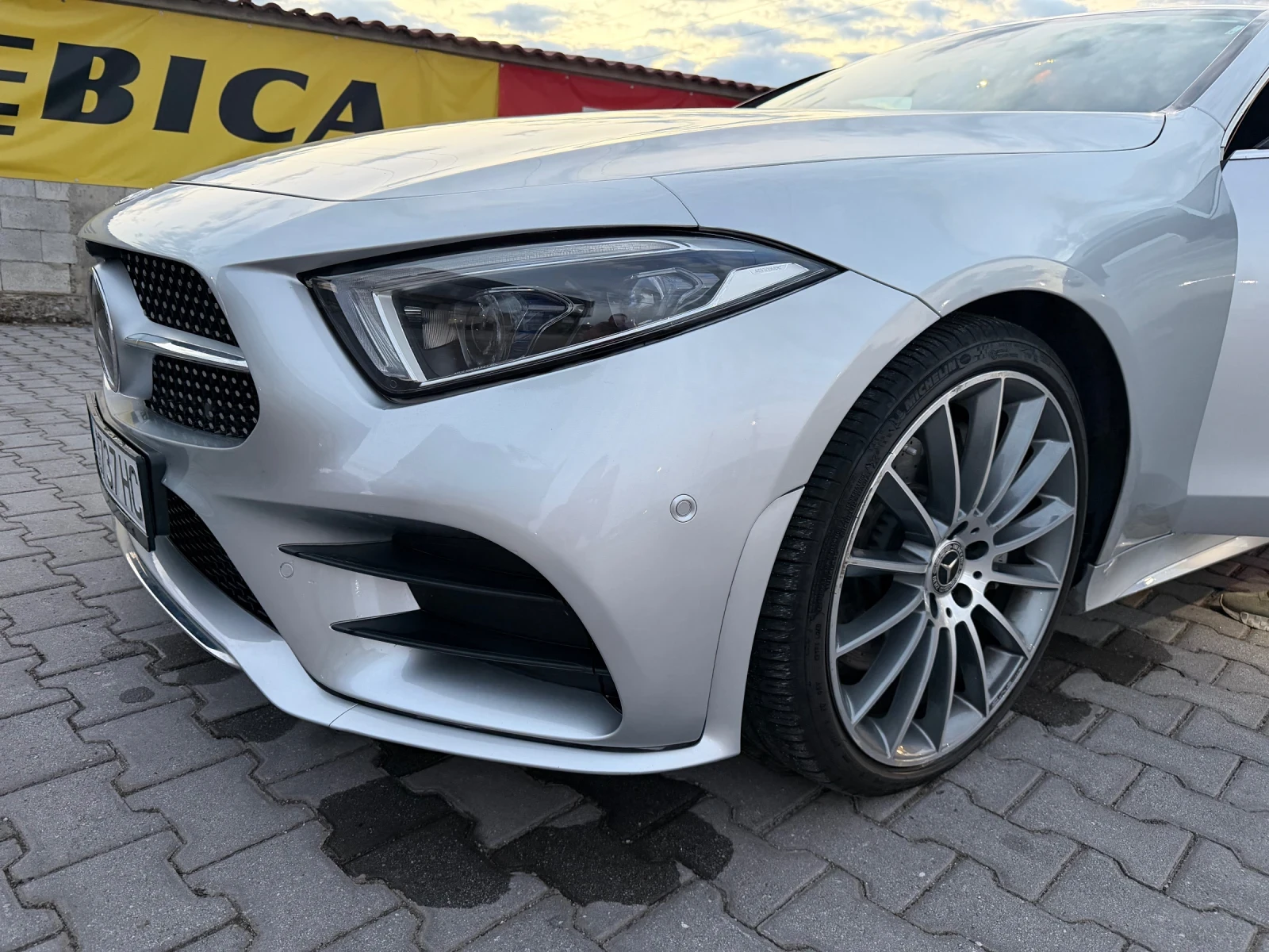 Mercedes-Benz CLS 300 Уникална кола, снимка 10 - Автомобили и джипове - 56136577