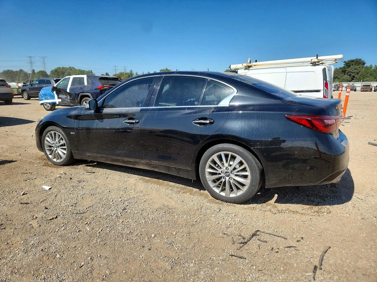 Infiniti Q50 3.0l 3.0T Luxe, снимка 2 - Автомобили и джипове - 56203168