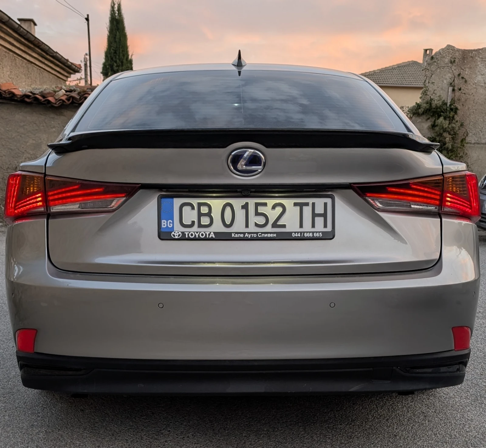 Lexus IS F-Sport, снимка 16 - Автомобили и джипове - 56433966
