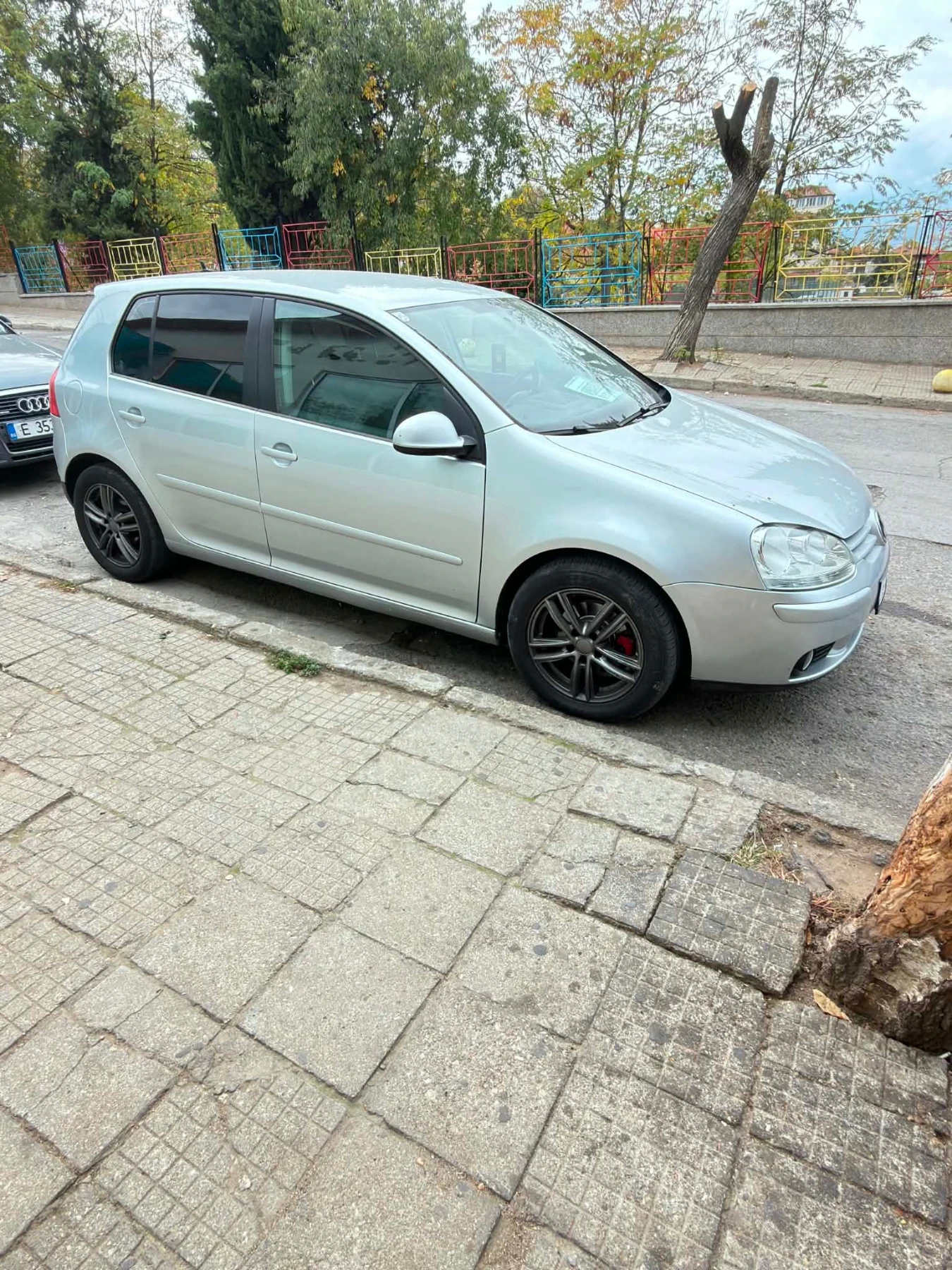 VW Golf 1.9 TDI, снимка 3 - Автомобили и джипове - 56657194