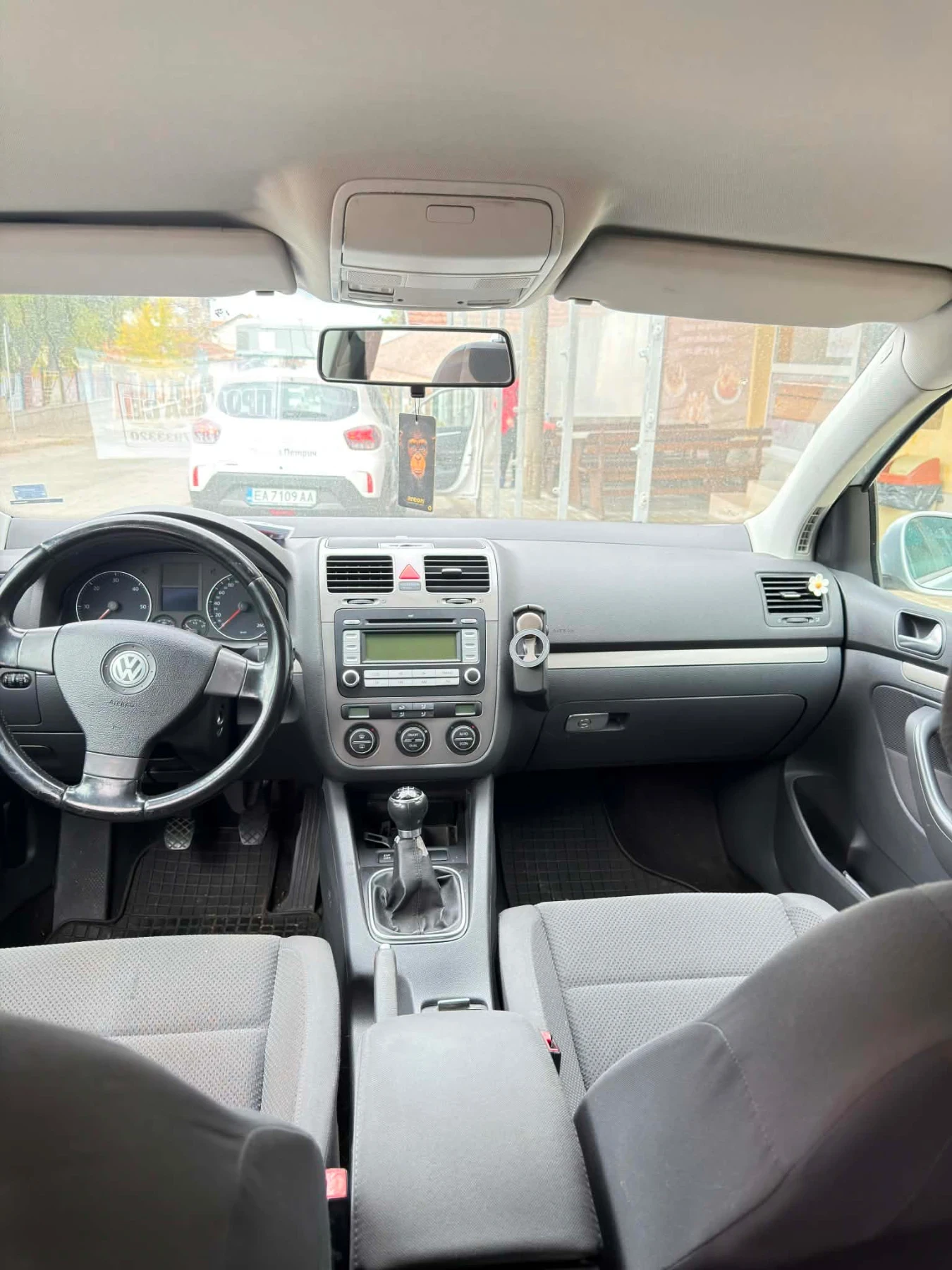 VW Golf 1.9 TDI, снимка 8 - Автомобили и джипове - 56657194