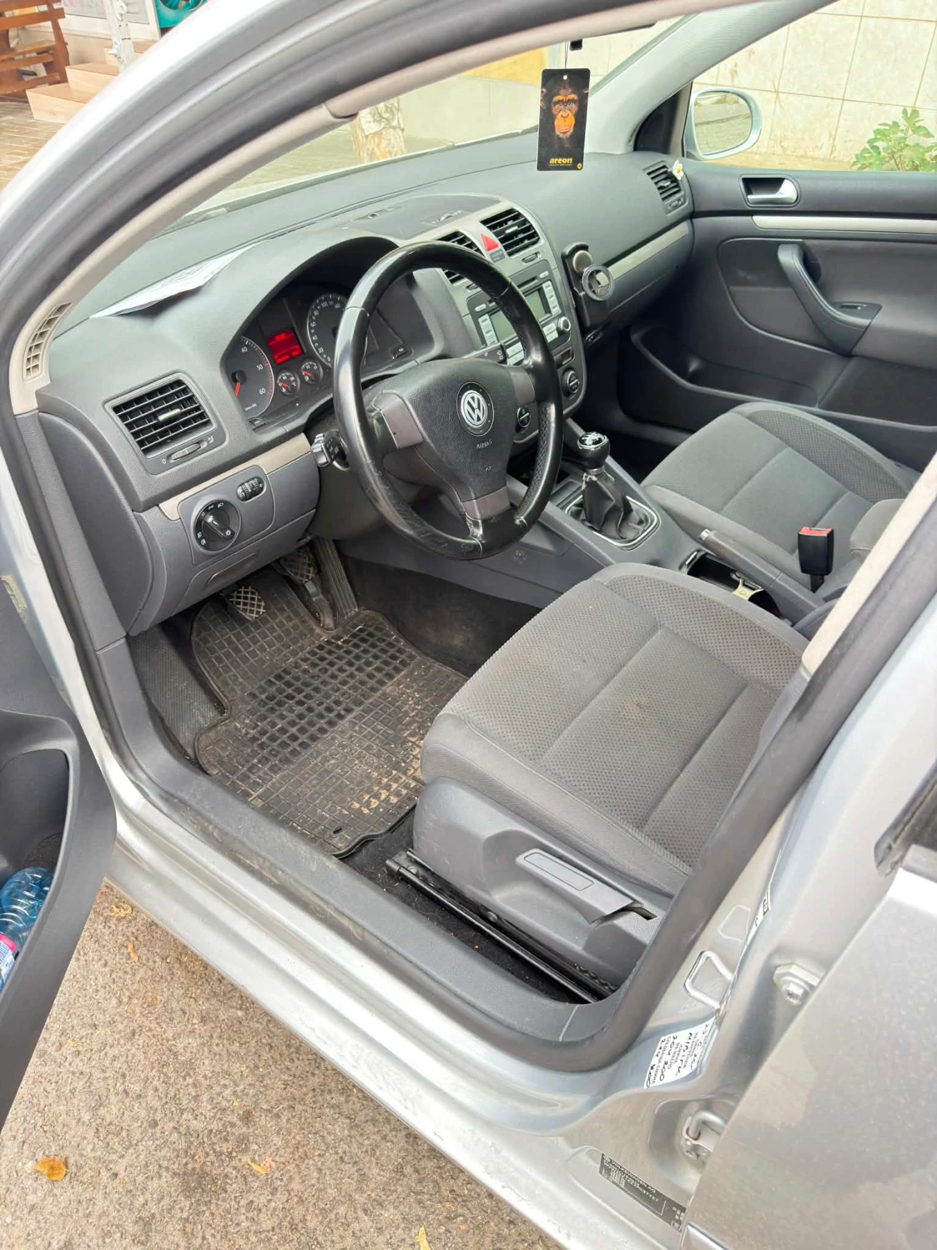 VW Golf 1.9 TDI, снимка 7 - Автомобили и джипове - 56657194