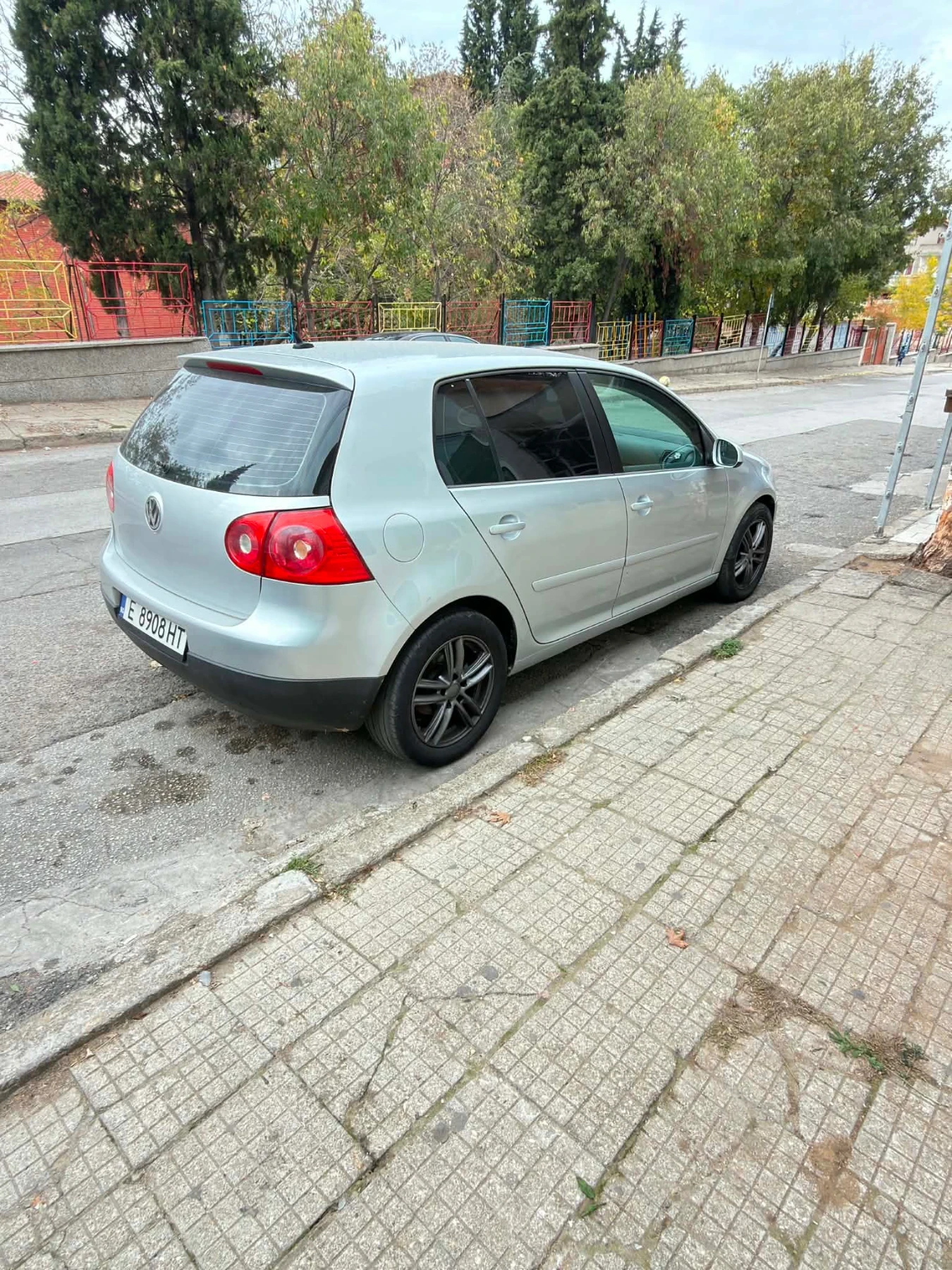 VW Golf 1.9 TDI, снимка 5 - Автомобили и джипове - 56657194