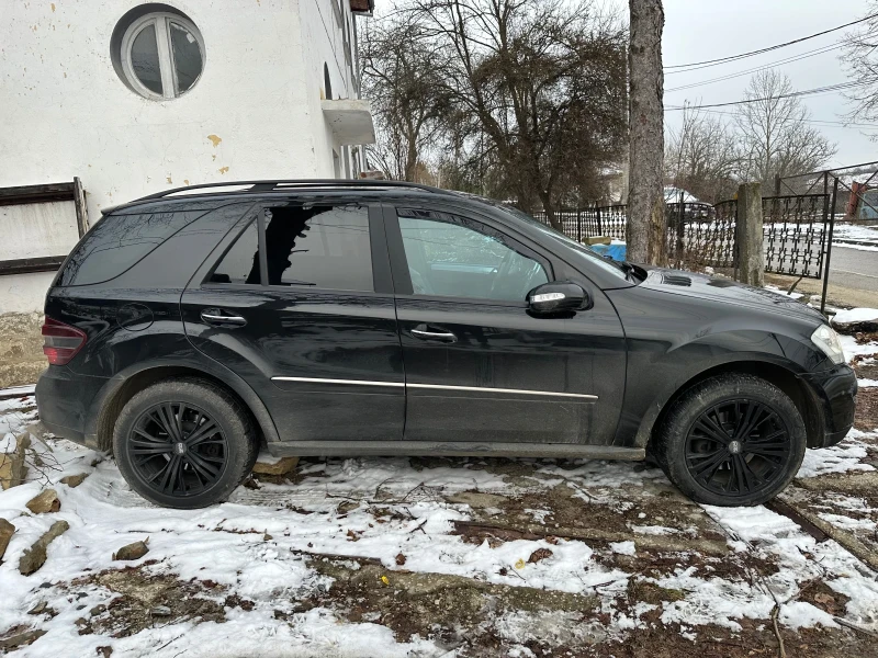 Mercedes-Benz ML 320, снимка 4 - Автомобили и джипове - 53088940