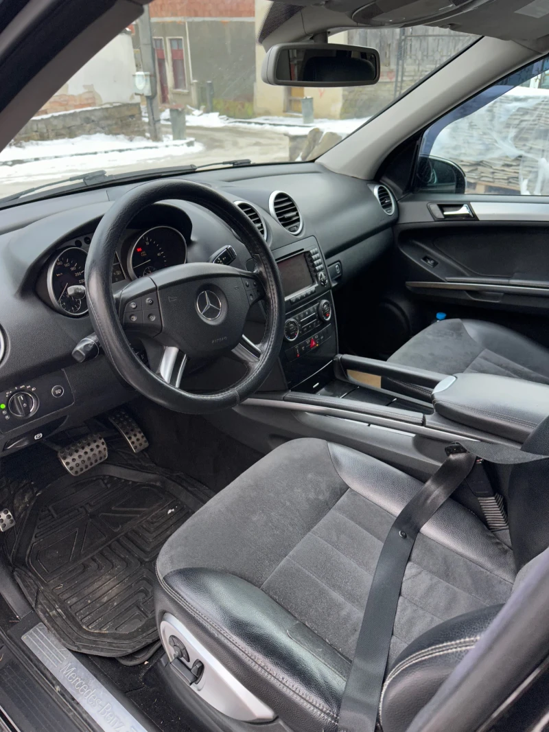 Mercedes-Benz ML 320, снимка 10 - Автомобили и джипове - 53088940