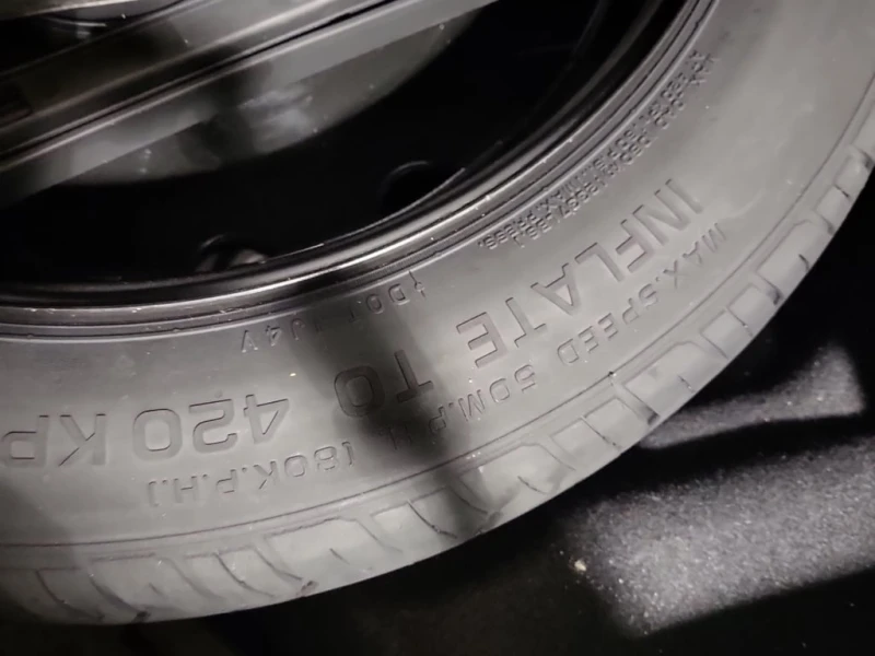 Mercedes-Benz GLC * 300 * CARFAX * ЦЕНА ДО БГ, снимка 15 - Автомобили и джипове - 53333296