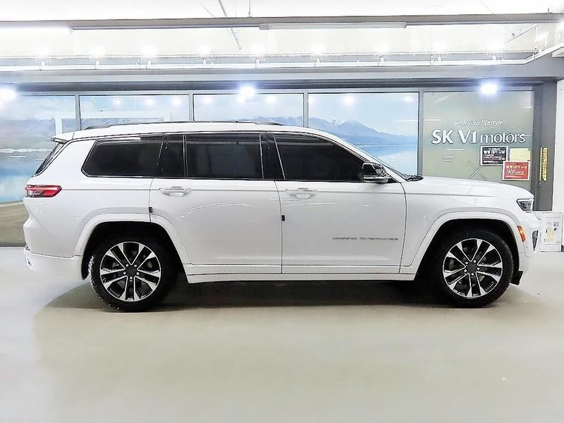 Jeep Cherokee L 3.6 Overland| 295к.с.| ВКЛ.ТЕХНОТЕСТ, снимка 3 - Автомобили и джипове - 55130383