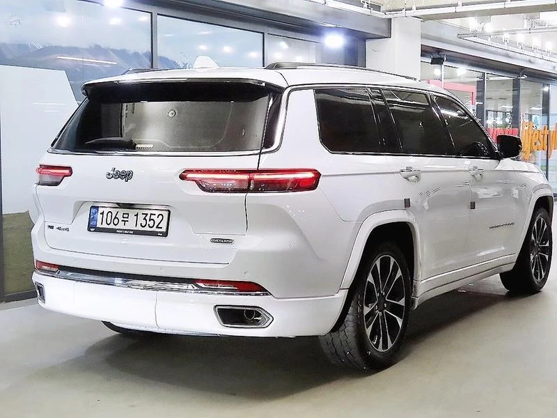 Jeep Cherokee L 3.6 Overland| 295к.с.| ВКЛ.ТЕХНОТЕСТ, снимка 4 - Автомобили и джипове - 55130383