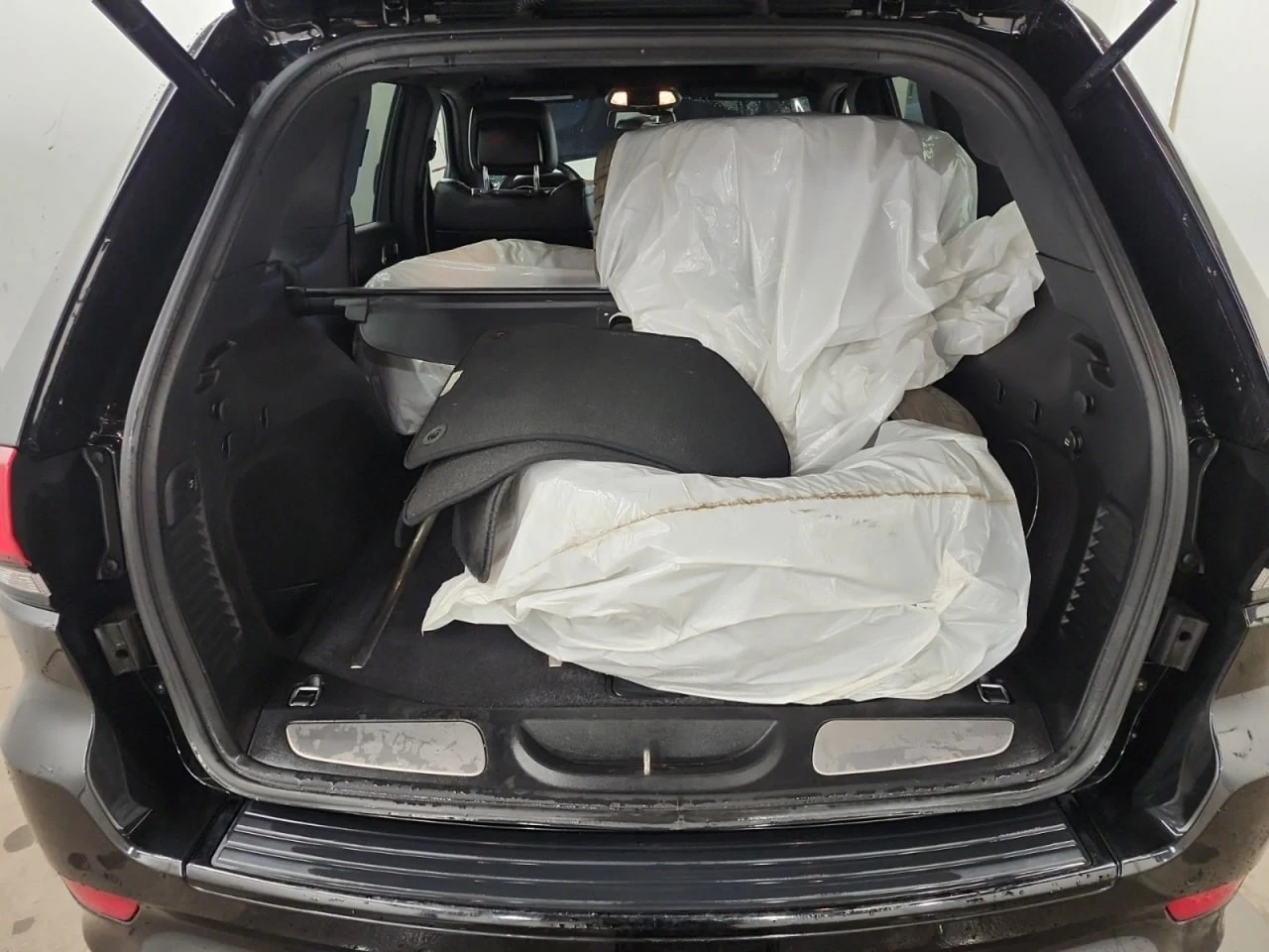 Jeep Grand cherokee SRT* ��� �����* 6.4 HEMI* Distr* Carbon*  | Mobile.bg � ����������� 12