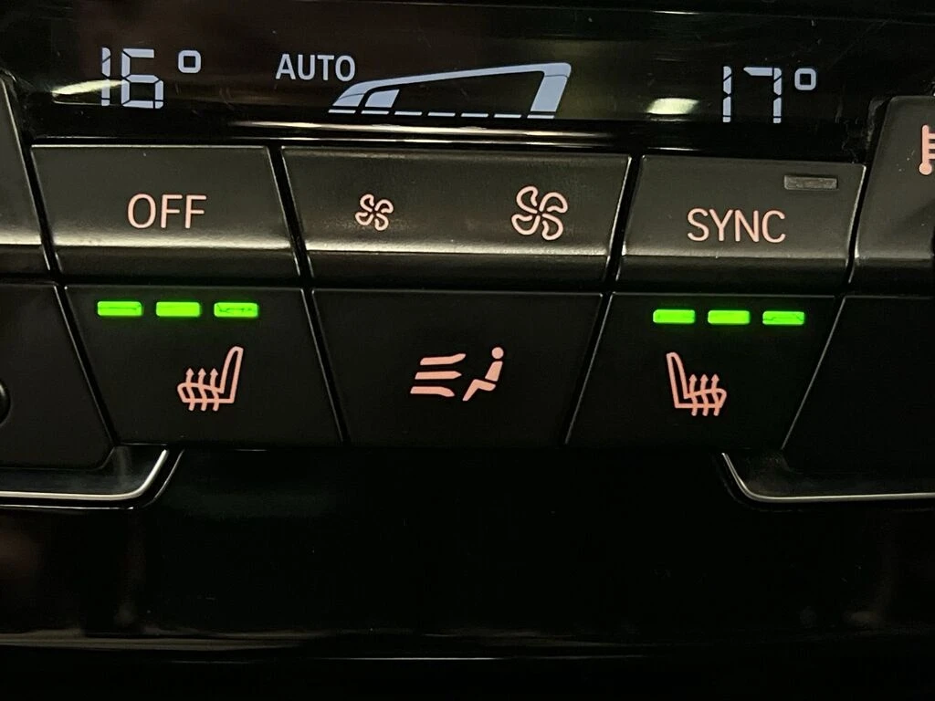 BMW X1 * PREMIUM AWD | HTD LEATHER | PANO ROOF | REAR CAM | Mobile.bg � ����������� 14