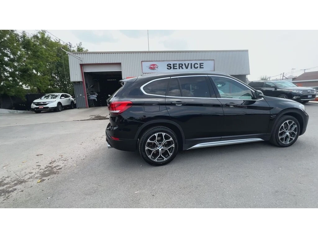 BMW X1 * PREMIUM AWD | HTD LEATHER | PANO ROOF | REAR CAM - изображение 9