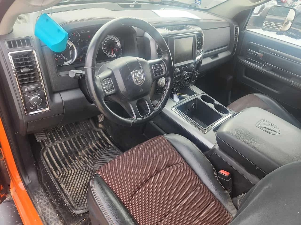 Dodge RAM 1500 * Sport * 2 КЛЮЧА* ПОДГРЕВ* PANO*  - изображение 5