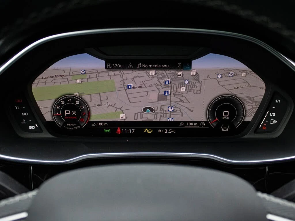 Audi Q3 quattro* Technik* 45TFSI* АвтоКредит* (ЦЕНА ДО БГ), снимка 6 - Автомобили и джипове - 54173216