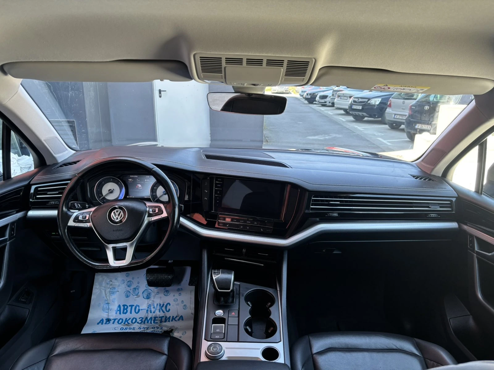 VW Touareg, снимка 6 - Автомобили и джипове - 54440959