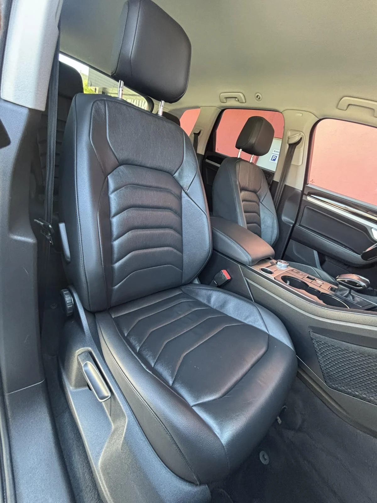 VW Touareg, снимка 8 - Автомобили и джипове - 54440959