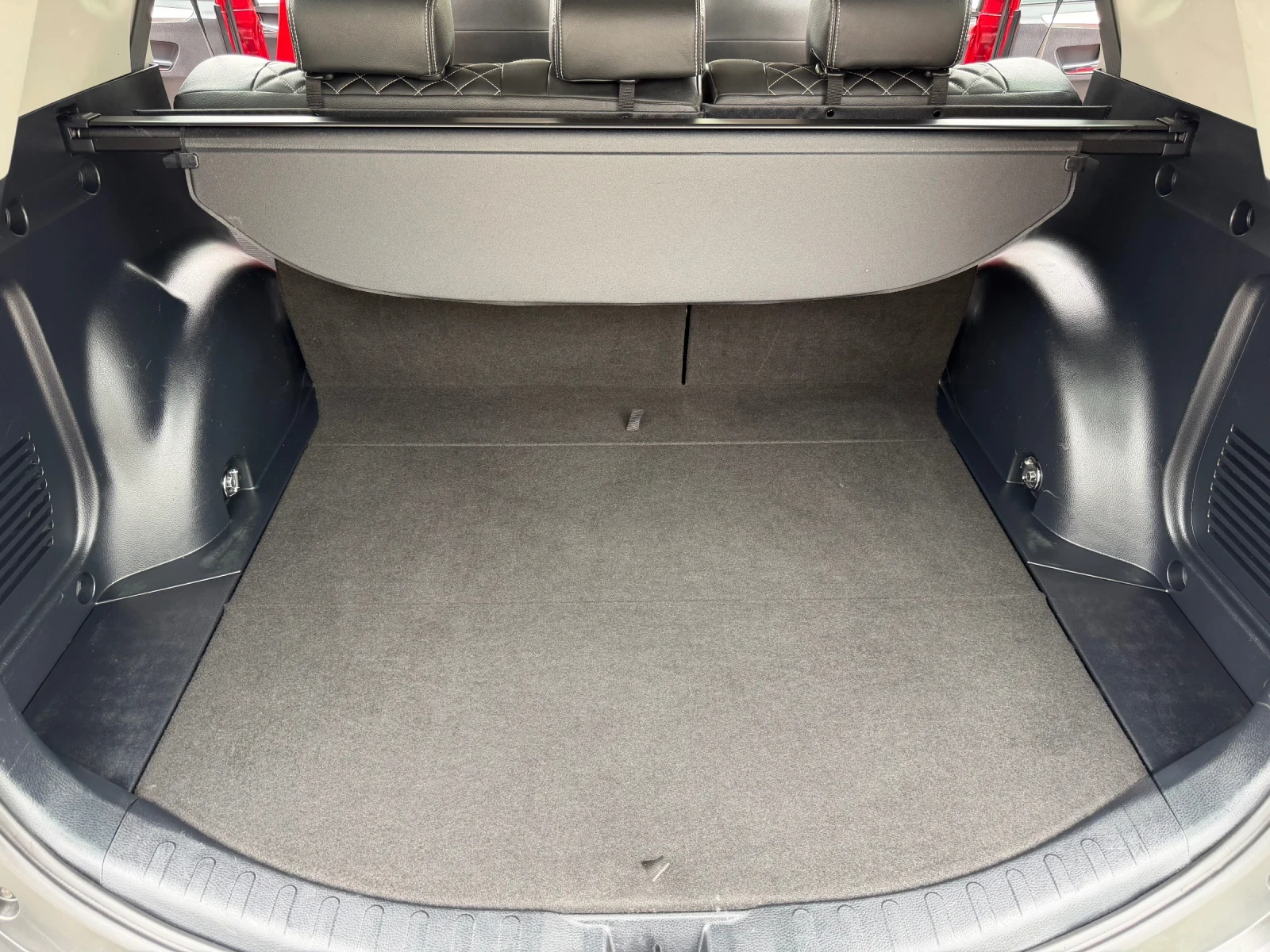 Toyota Rav4 2.0i * Ръчни скорости * Кожен салон * Навигация * , снимка 12 - Автомобили и джипове - 54481183