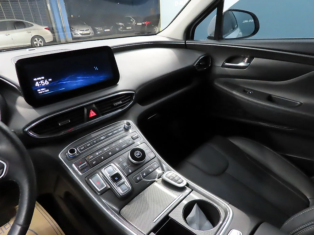 Hyundai Santa fe Prestige* НАВИ* ПОДГРЕВ* ОБДУХВАНЕ* КАМЕРА, снимка 10 - Автомобили и джипове - 54966453