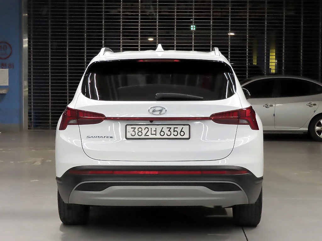 Hyundai Santa fe Prestige* НАВИ* ПОДГРЕВ* ОБДУХВАНЕ* КАМЕРА, снимка 3 - Автомобили и джипове - 54966453