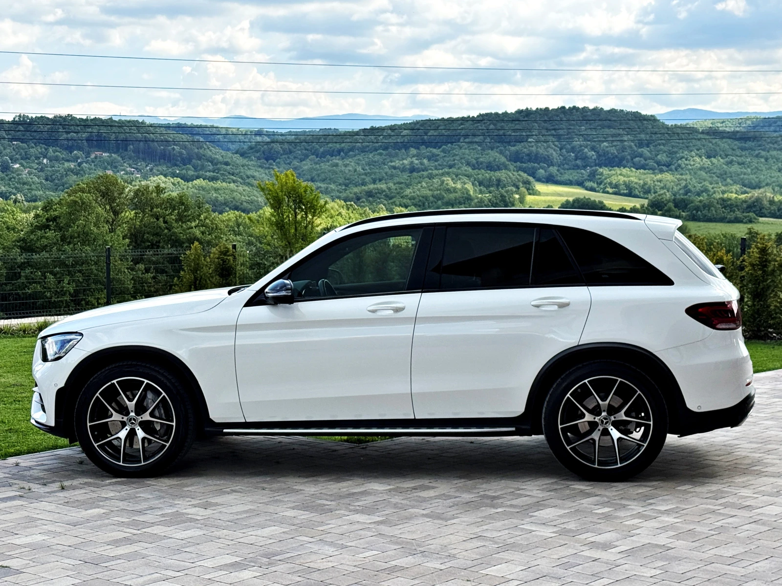 Mercedes-Benz GLC 300 d/AMG/4Matic/FULL/Digital/Burmeister/360/, снимка 8 - Автомобили и джипове - 55158886