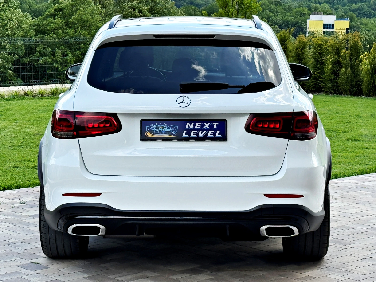 Mercedes-Benz GLC 300 d/AMG/4Matic/FULL/Digital/Burmeister/360/, снимка 6 - Автомобили и джипове - 55158886