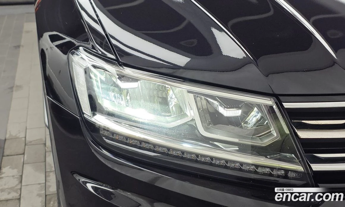 VW Tiguan 2.0 TDI Premium, снимка 8 - Автомобили и джипове - 56122246