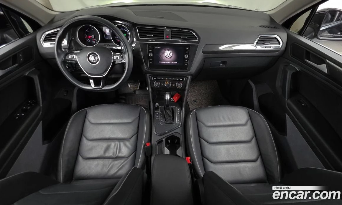 VW Tiguan 2.0 TDI Premium, снимка 10 - Автомобили и джипове - 56122246