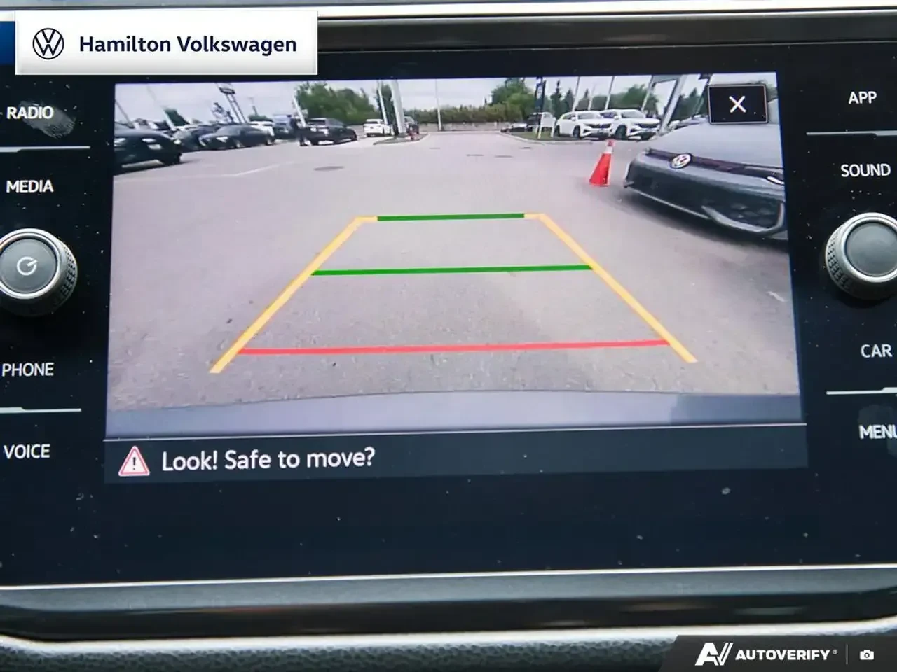 VW Tiguan Comfortline R-Line Black 4MOTION, снимка 17 - Автомобили и джипове - 56130739