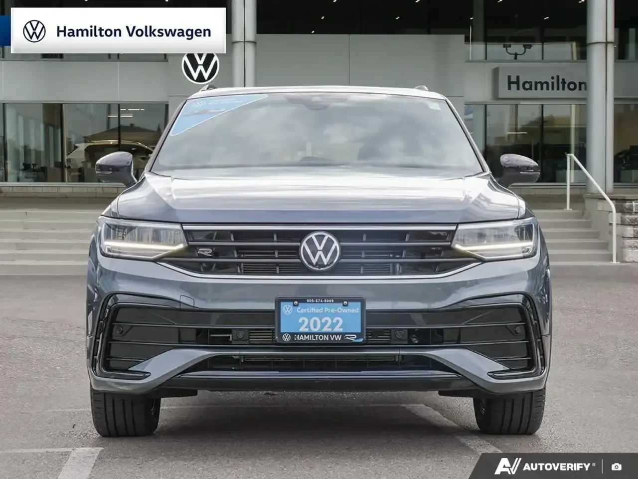 VW Tiguan Comfortline R-Line Black 4MOTION, снимка 2 - Автомобили и джипове - 56130739