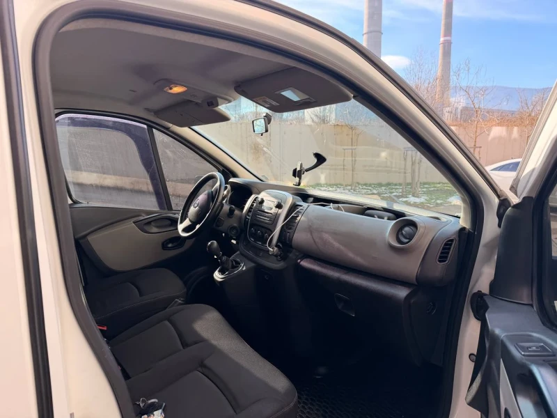 Renault Trafic 1, 6 dci, снимка 4 - Бусове и автобуси - 53598550