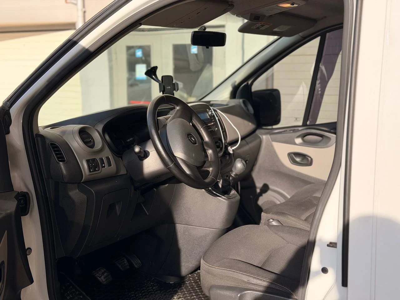 Renault Trafic 1, 6 dci - изображение 5