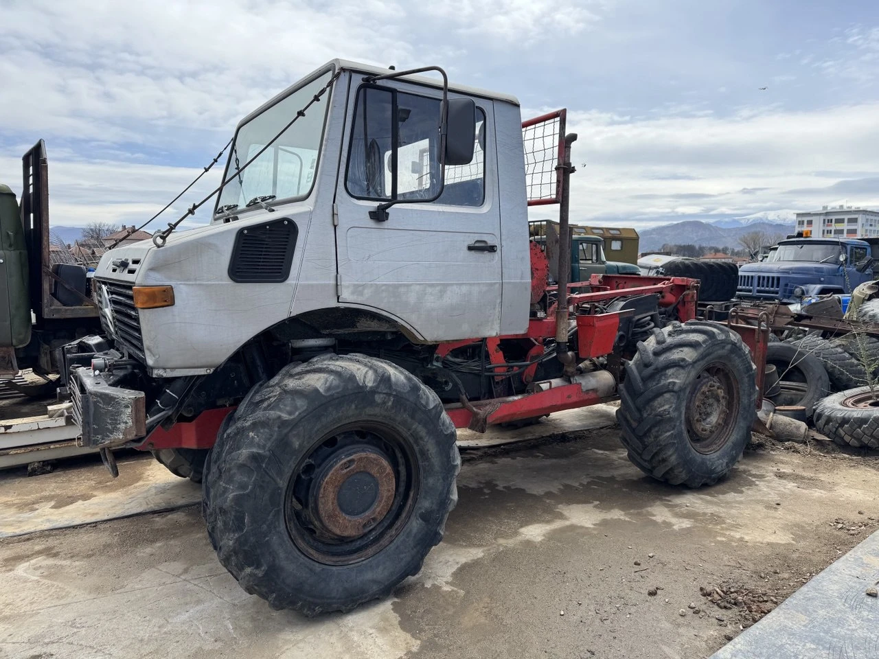 Специализирани машини Машини за дърводобив Unimog-170 4X4 | Mobile.bg — изображение 1