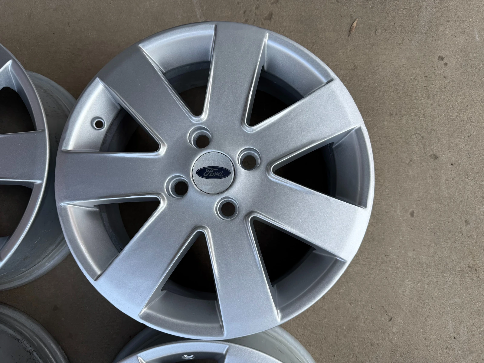 ������ | Mobile.bg � ����������� 6