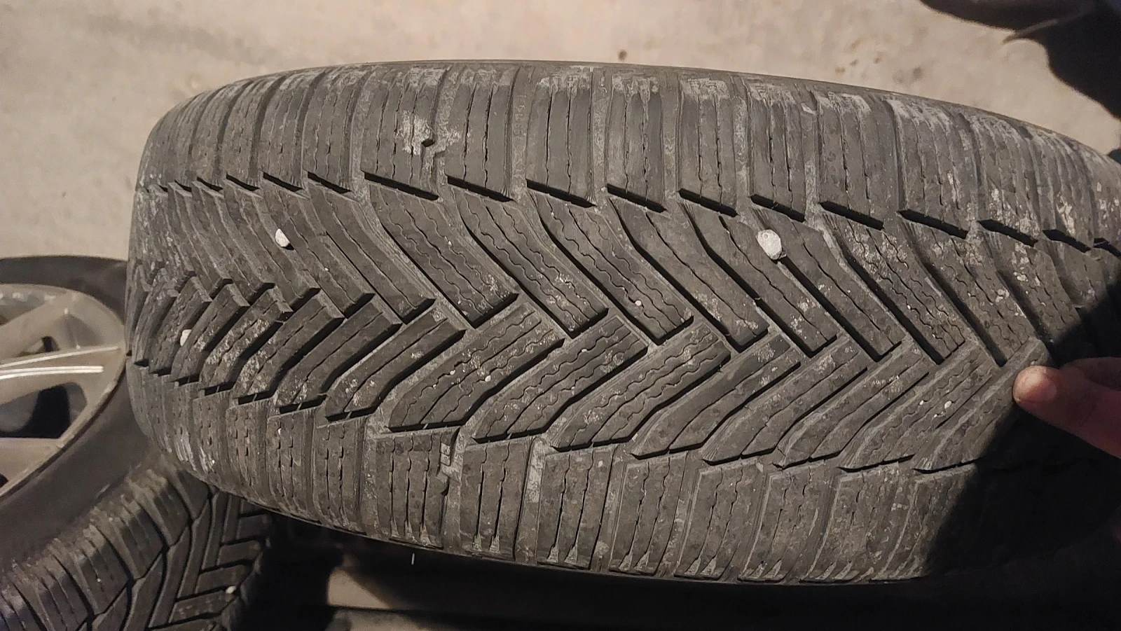 ���� � ������ 205/65R17 | Mobile.bg � ����������� 2