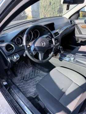 Mercedes-Benz C 180, снимка 8