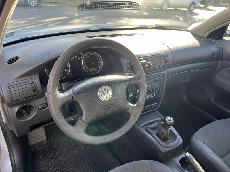 VW Passat, снимка 10 - Автомобили и джипове - 47314976