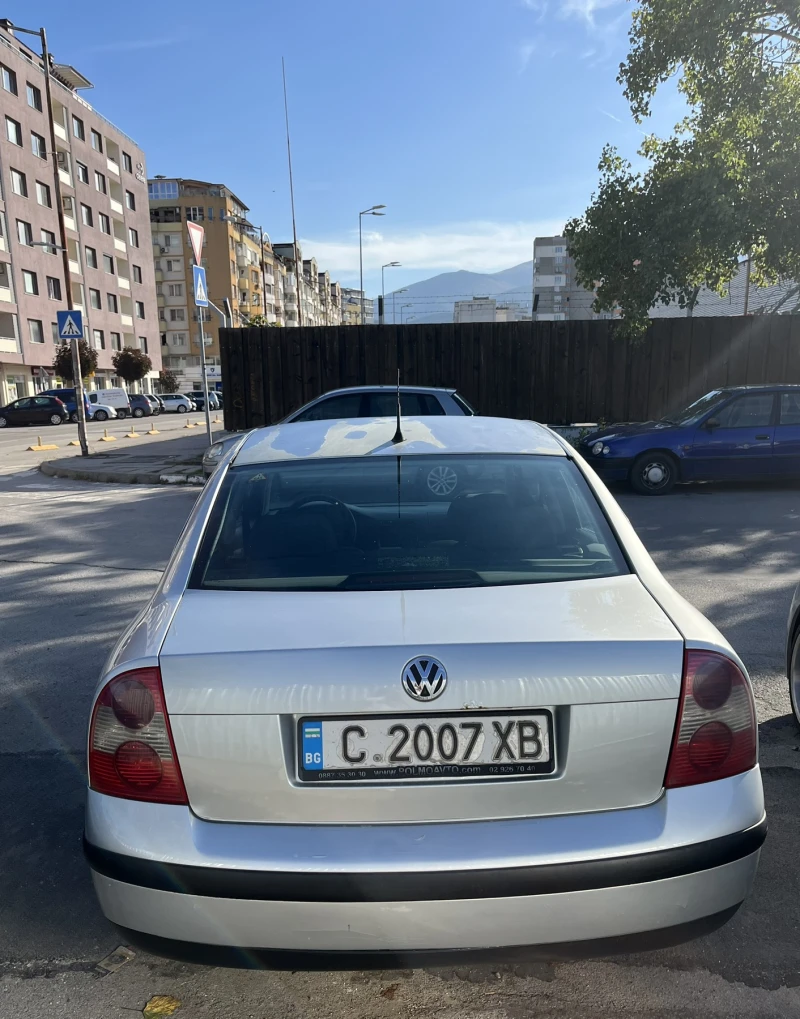 VW Passat, снимка 4 - Автомобили и джипове - 47314976