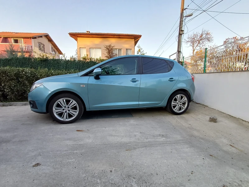 Seat Ibiza 1.6 газ/бензин, снимка 2 - Автомобили и джипове - 47595696