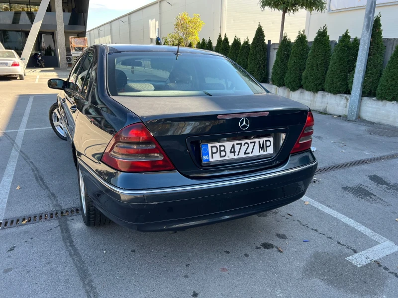 Mercedes-Benz C 220 CDI, снимка 3 - Автомобили и джипове - 47926802