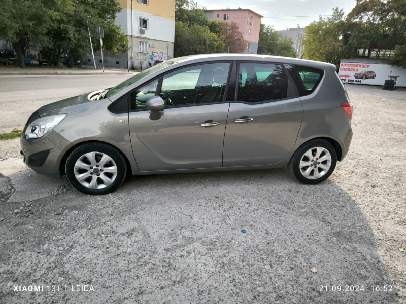 Opel Meriva, снимка 1 - Автомобили и джипове - 48021695