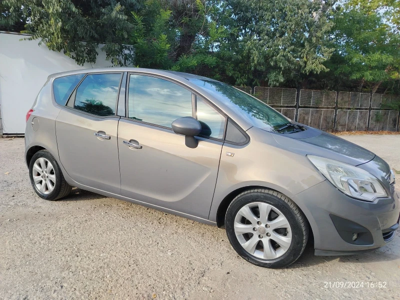 Opel Meriva, снимка 16 - Автомобили и джипове - 48021695