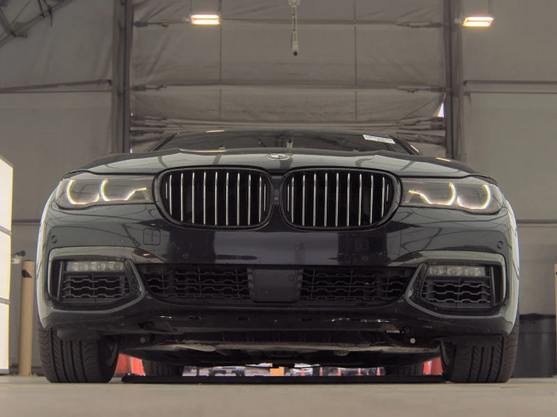 BMW 750 xDrive* M PACK* 360* HARMON* INDIVIDUAL* MASSAGES*, снимка 3 - Автомобили и джипове - 48882090