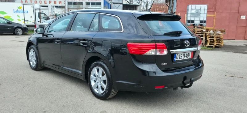 Toyota Avensis 1.6i 132k.c UNIKAT EURO 5B , снимка 6 - Автомобили и джипове - 49546529