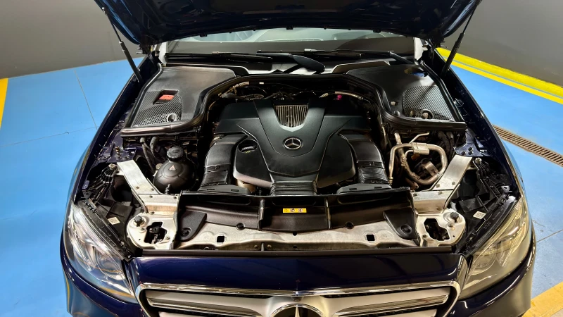 Mercedes-Benz E 400 AMG/DESIGNO/PANO/HEADUP/TOP, снимка 9 - Автомобили и джипове - 52925948