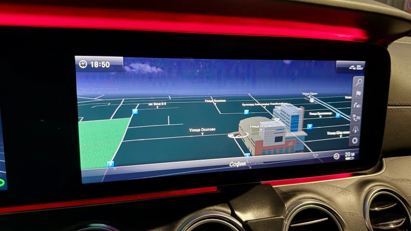 Mercedes-Benz E 400 AMG/DESIGNO/PANO/HEADUP/TOP, снимка 13 - Автомобили и джипове - 52925948